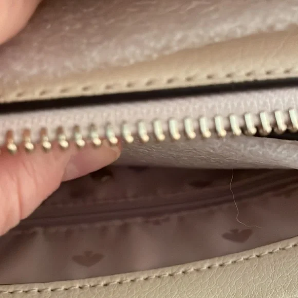 KATE SPADE MARIELLA GREEN ST LEATHER CRÈME BAG - Picture 13 of 14